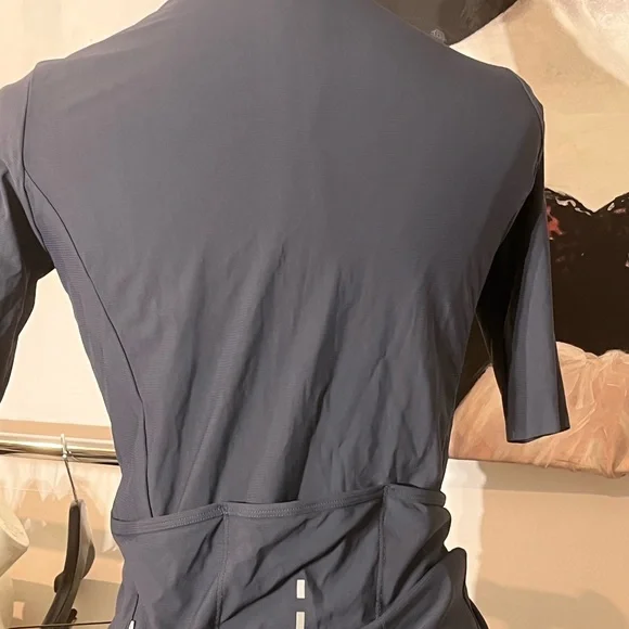 Women's Gray Cycling Top - Picture 4 of 5